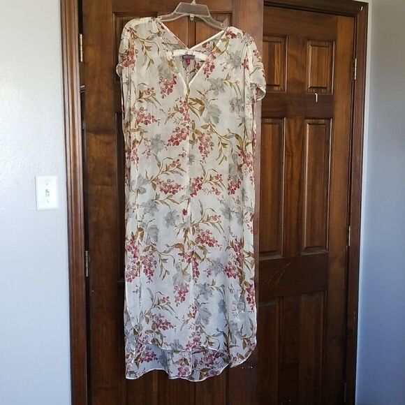 Vince Camuto sheer floral tunic top - Picture 5 of 12